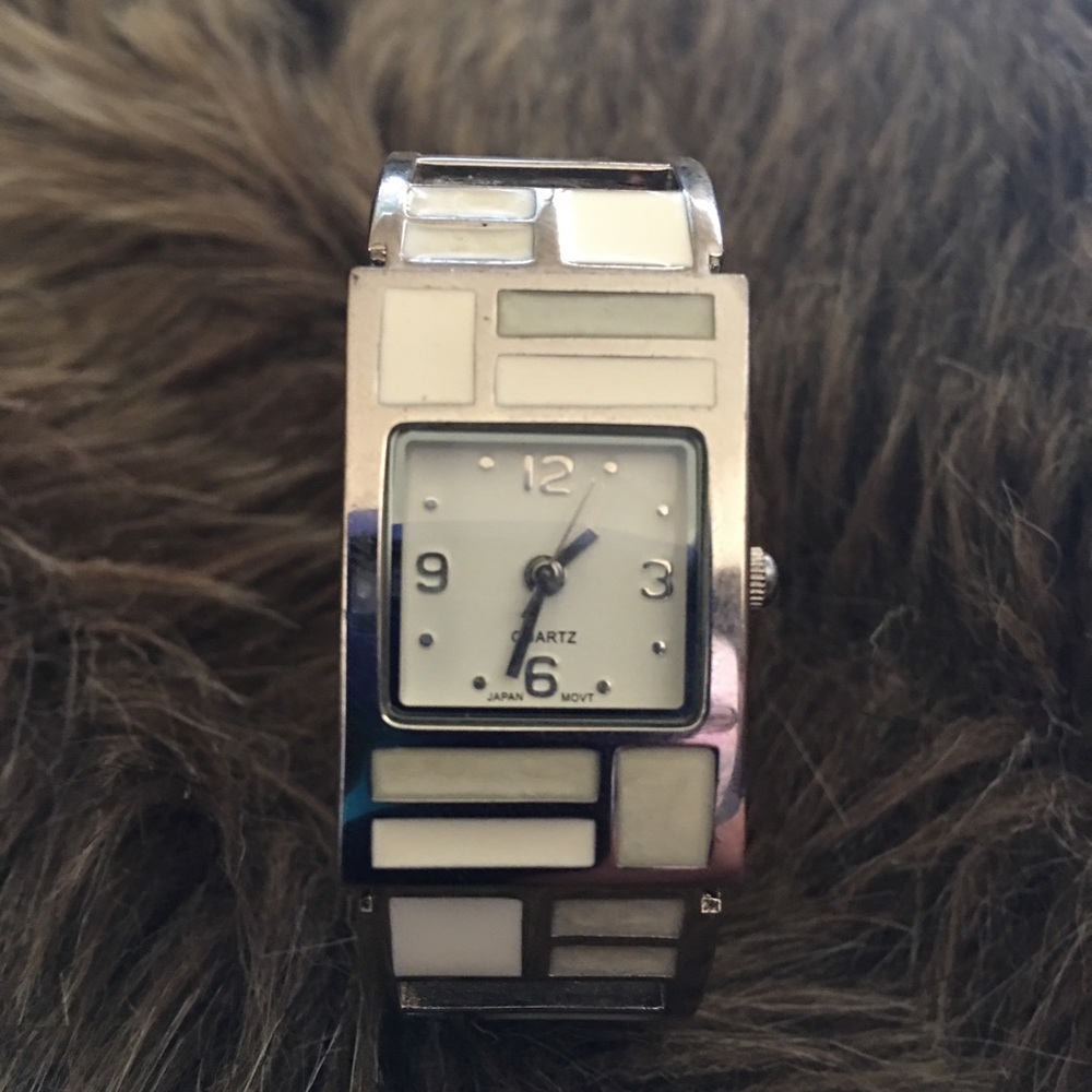Ladies vintage enamel silver tone bracelet watch